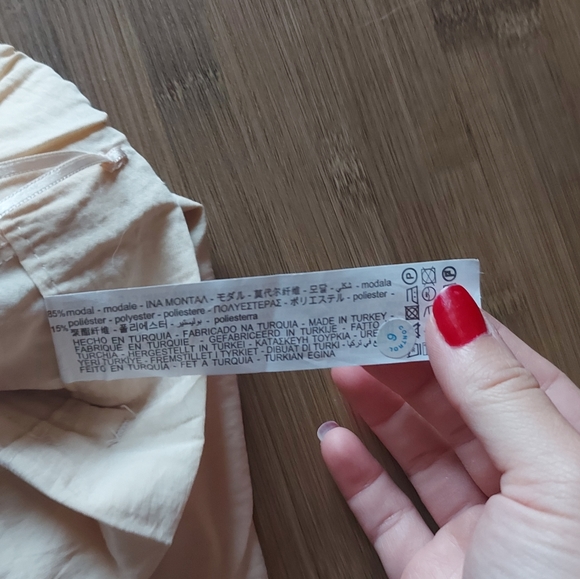 Nwt zara | pleated beige shorts - Picture 4 of 5